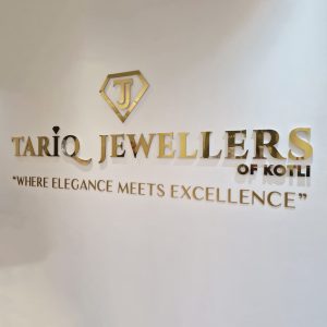 Custom Wall Sign in Luton - Sign Company Luton | Professional Signage Company in Luton - Home