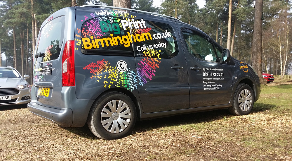 Vehicle 9 - Sign Company Luton | Professional Signage Company in Luton - Blogs