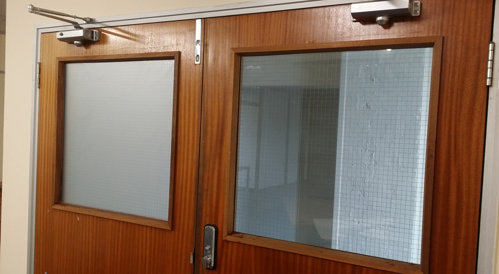 Window Graphics - Professional Window Displays for Businesses 1 Window 1 - Sign Company Luton | Professional Signage Company in Luton - Window Graphics - Professional Window Displays for Businesses